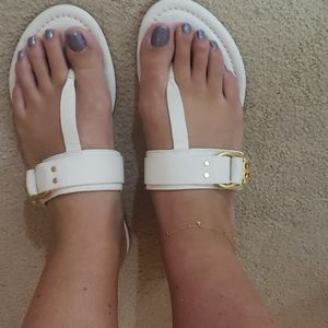 Tory burch white leather thong sandals 8.5